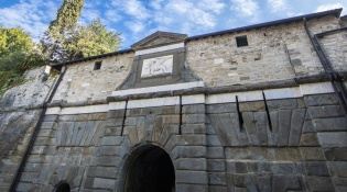 Ворота Порта Сант-Алессандро