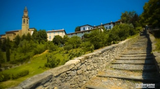 Scorlazzone and Scorlazzino flights of stone steps
