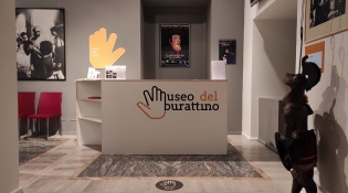 IL MUSEO DEL BURATTINO - LE MUSEE DE LA MARIONNETTE