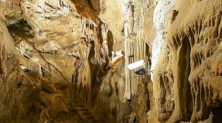 Пещеры чудес Гротте-делле-Меравилье
