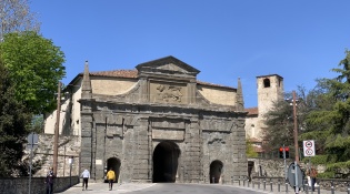 Ворота Порта Сант-Агостино